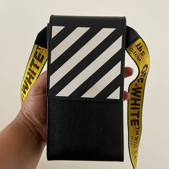OFF WHITEBINDER DIAGONAL STRIPE PHONE HOLDER
